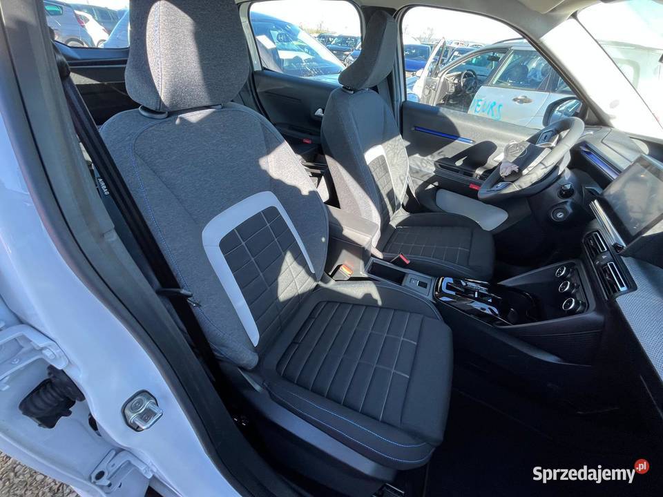 CITROEN C3 IV 12i PureTech 110 hybride eDSC6 Hatchback C3