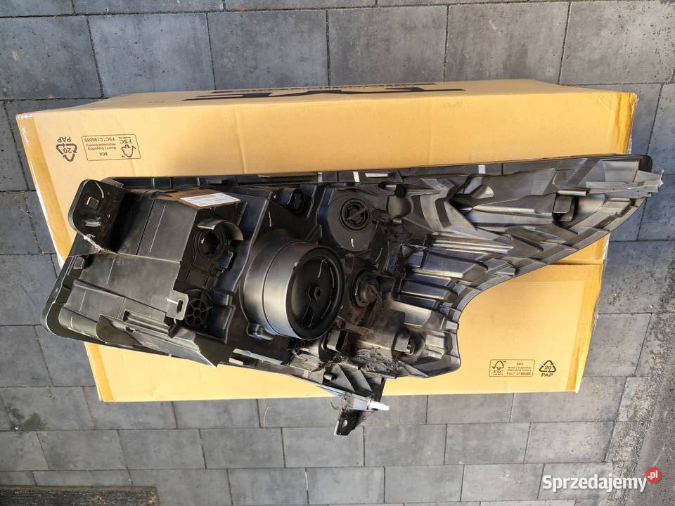 Lampa Lampy przód Renault Trafic 3 ładne nie Lampy przednie