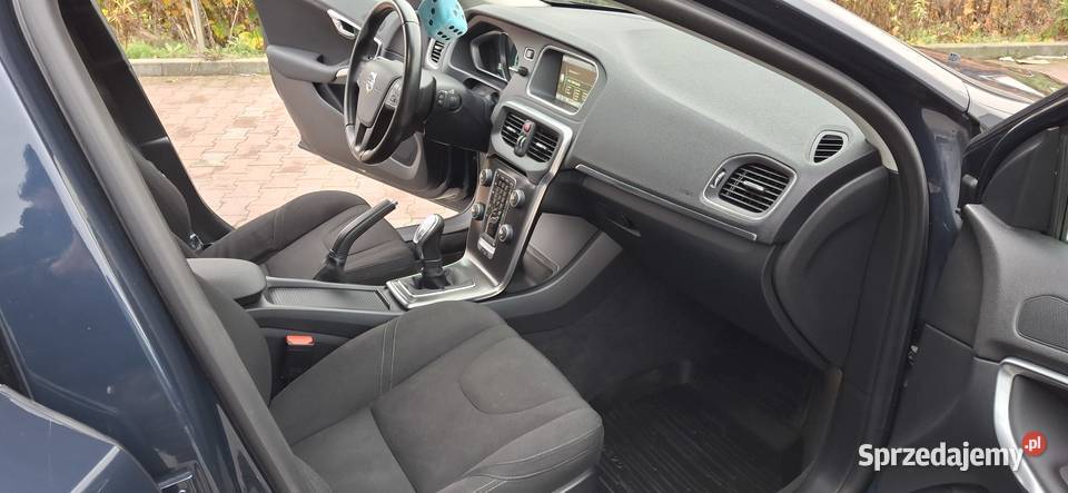 Volvo v40 2014r T2 16 benzyna 98 przebiegu Gdynia