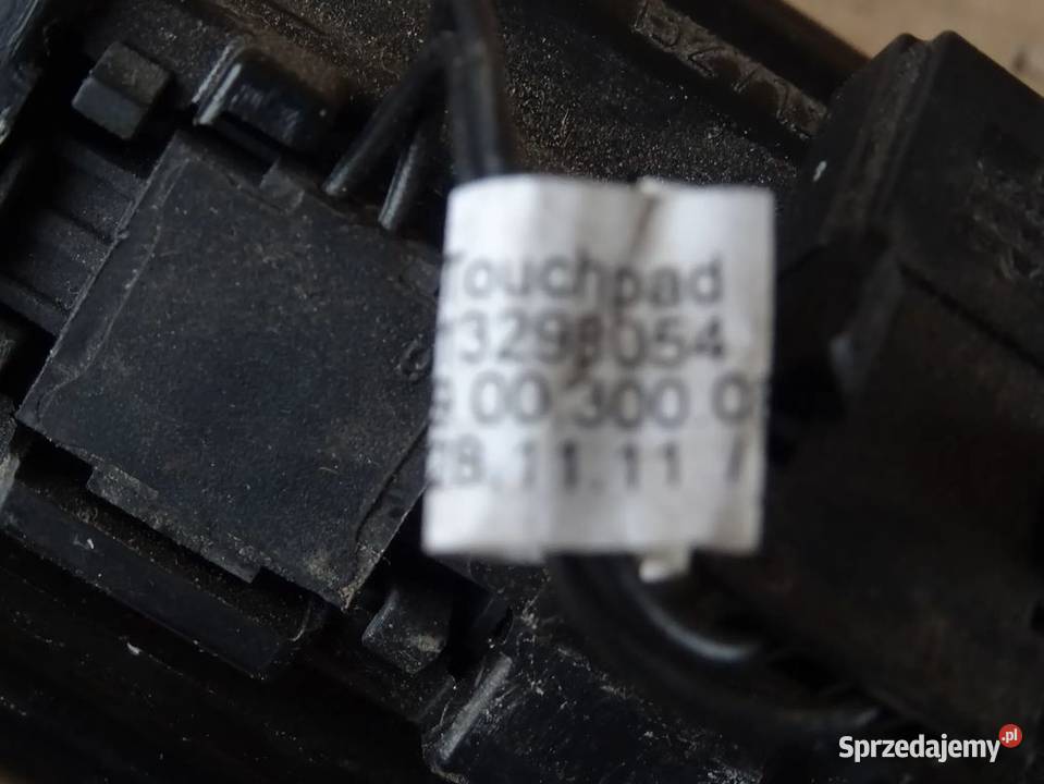 Włącznik otwierania klapy przycisk klamka Opel