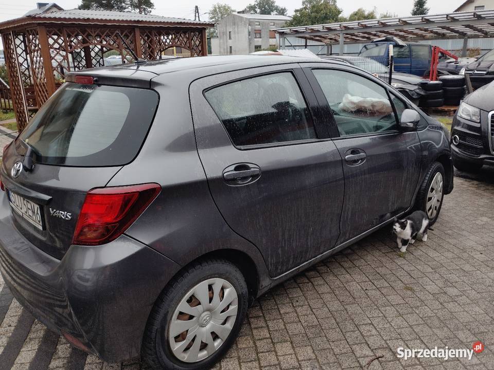 Sprzedam Toyota Yaris 2015 uszkodzony śląskie Łagiewniki Wielkie