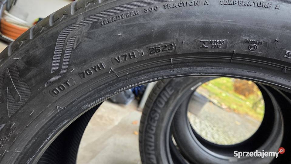 Bridgestone Alenza 001 28545 R20 4 DOT 2623 6869 opolskie