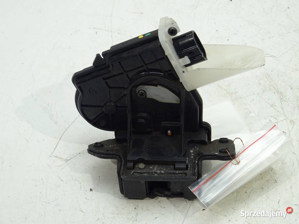 ZAMEK KLAPY TYLNEJ TOYOTA LAND CRUISER J20 Kombi