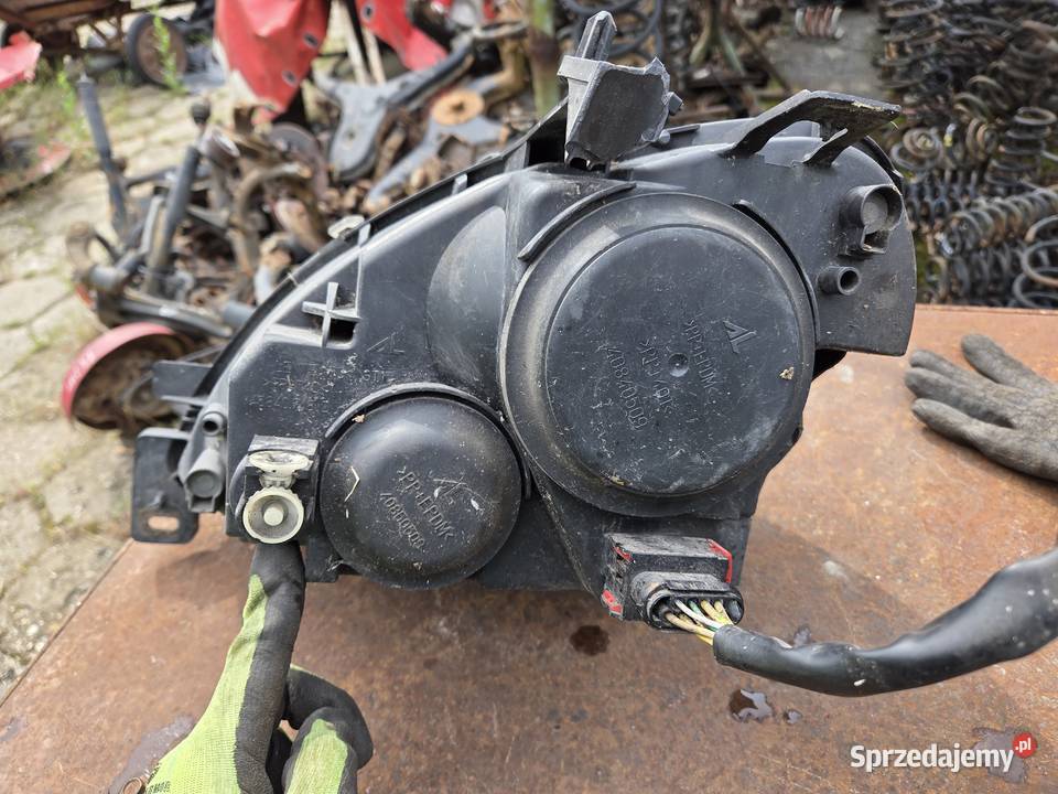 Lampy przód Citroen Xsara Łagów