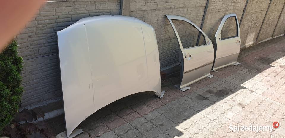 Maska i drzwi przód Golf IV 2000r Gołdap sprzedam