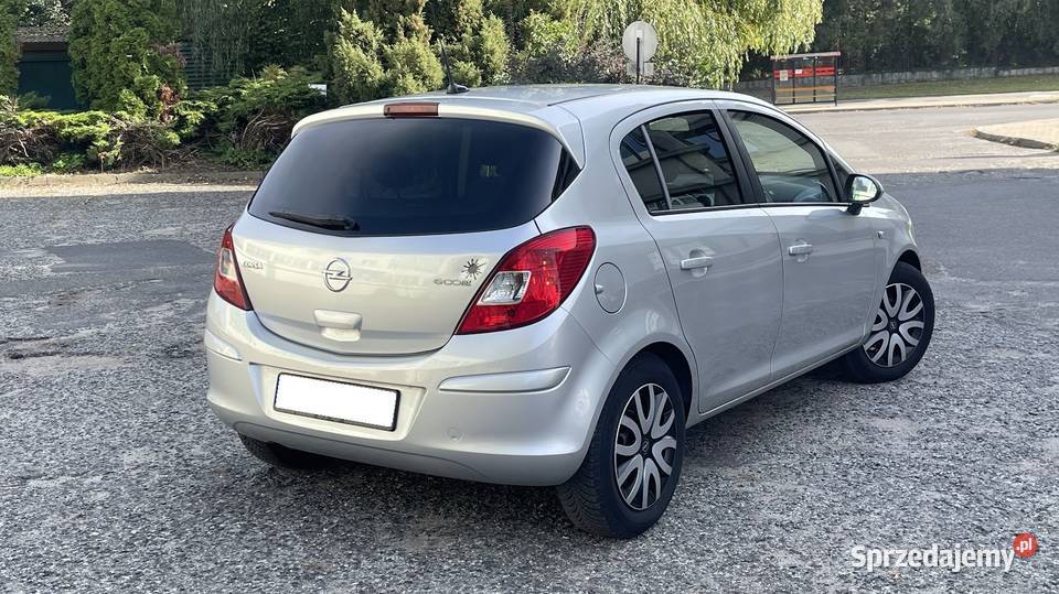 Opel Corsa 12 B LIFT 2011 Navi Klima wielofunkcyjna kierownica Konin