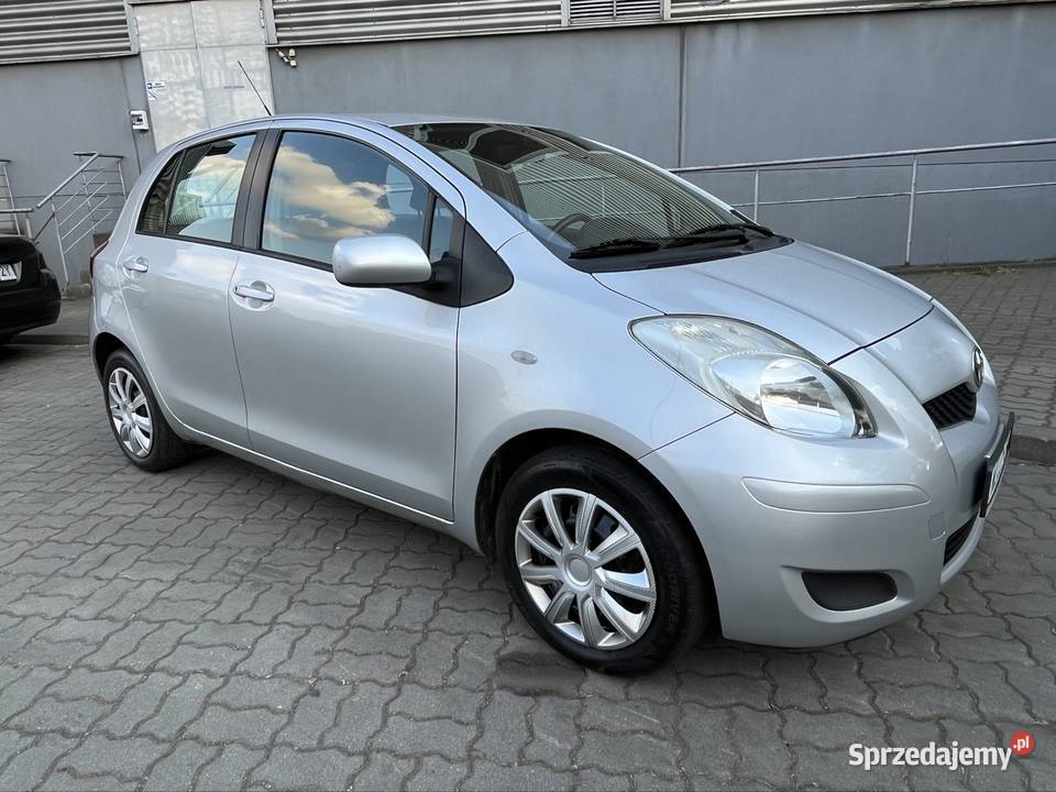 Yaris 13 Salon Polska Bezwypadkowy centralny zamek sprzedam