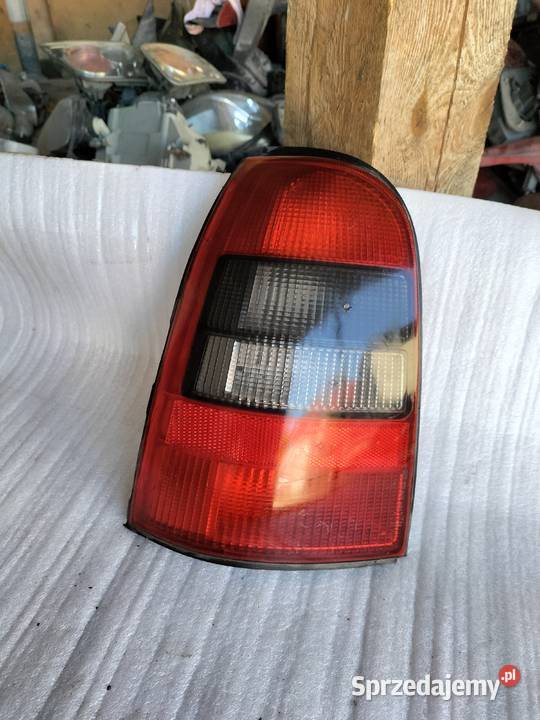 LAMPA TYŁ LEWA KOMBI OPEL VECTRA B Kamień-Kolonia