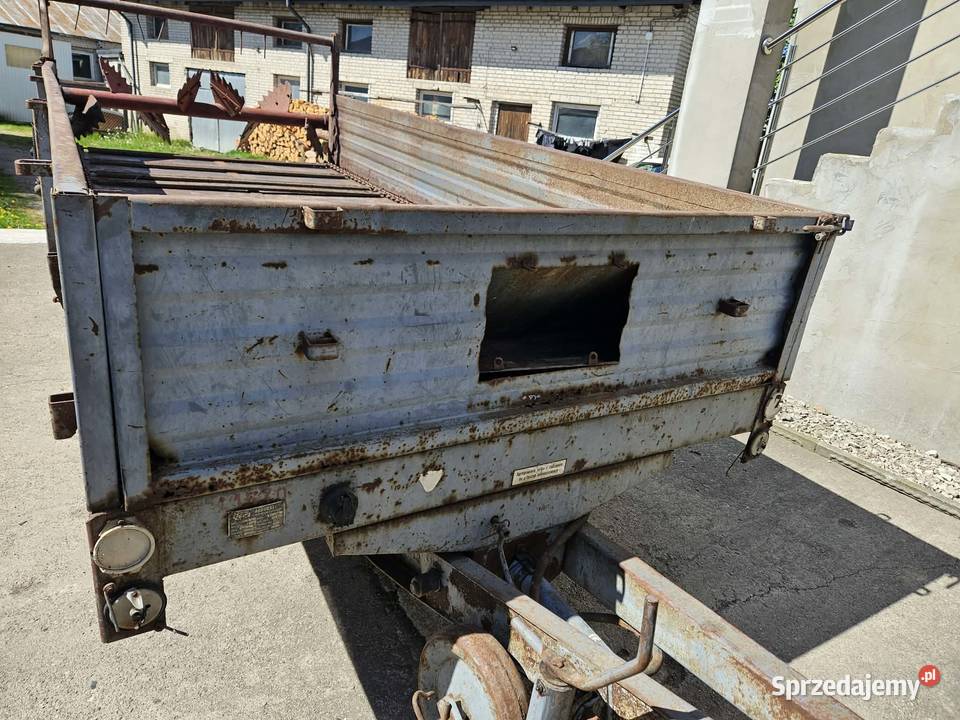 Rozrzutnik Agromet 35 t kompletny sprawny 1988 r Kożuchów