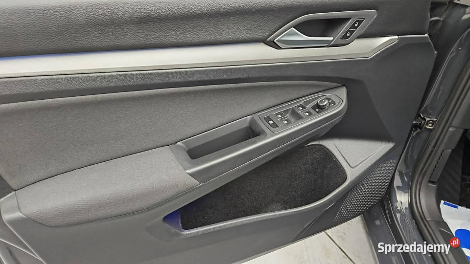 Volkswagen Golf Golf VIII 20 TDI Life Z Warszawa