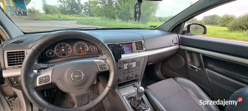 Opel Vectra C GTS gniazdo USB