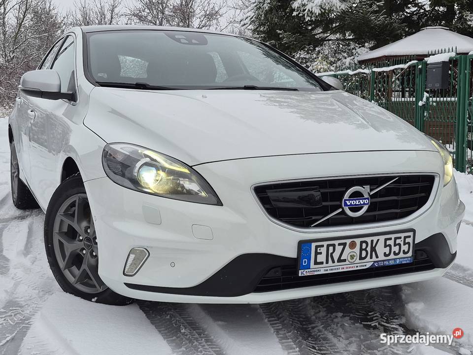 Volvo V40 RDESIG FULL 20 d4 190 szyberdach