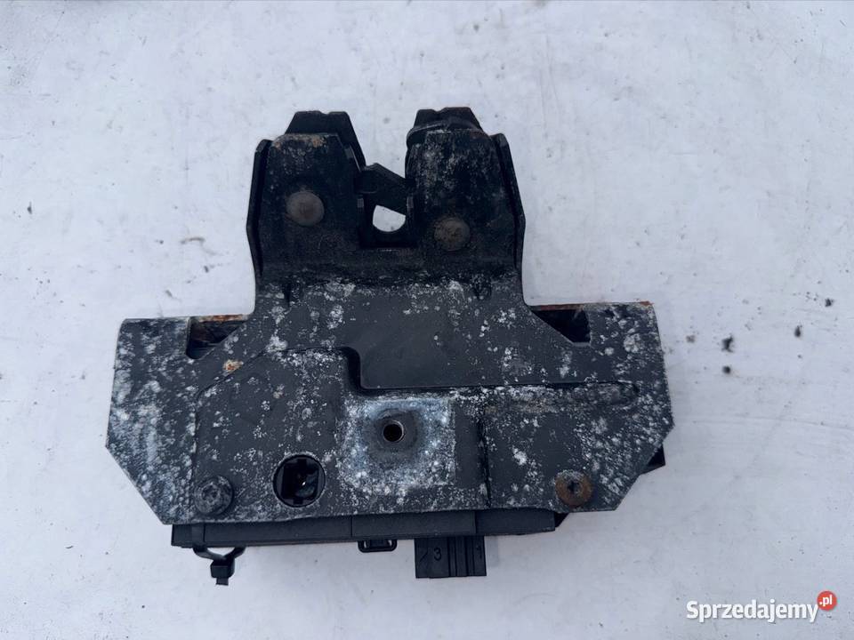 ZAMEK KLAPY BAGAŻNIKA OPEL VECTRA C KOMBI Ostrów Wielkopolski