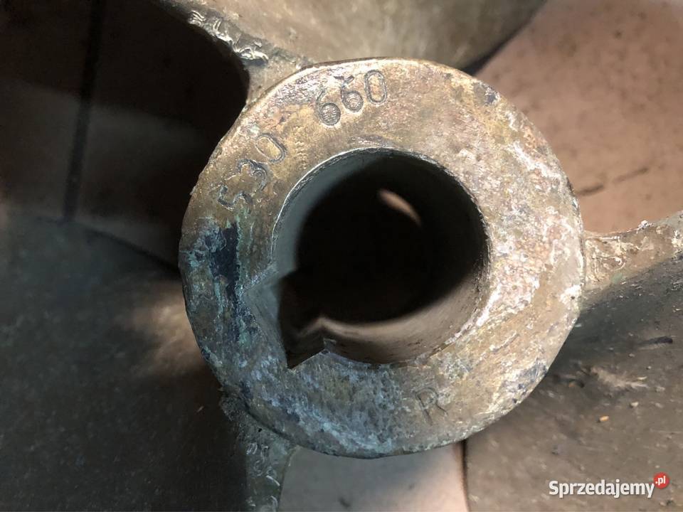 Śruba napędowa 530 660 R wykonana z mosiądzu Motoryzacja Piła sprzedam
