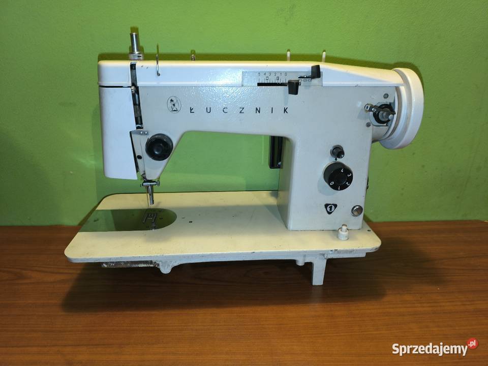 Maszyna do szycia łucznik TUR2 466 PRL Cieszyn
