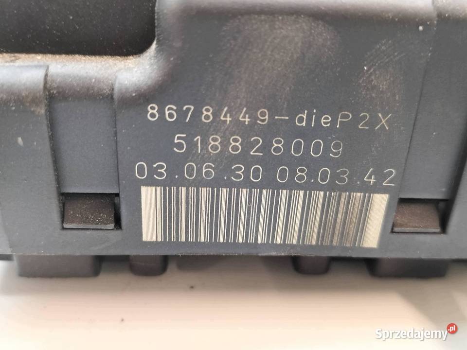 MODUŁ SKRZYNKA BEZPIECZNIKÓW 518828009 24 D 130 Rok produkcji 2003