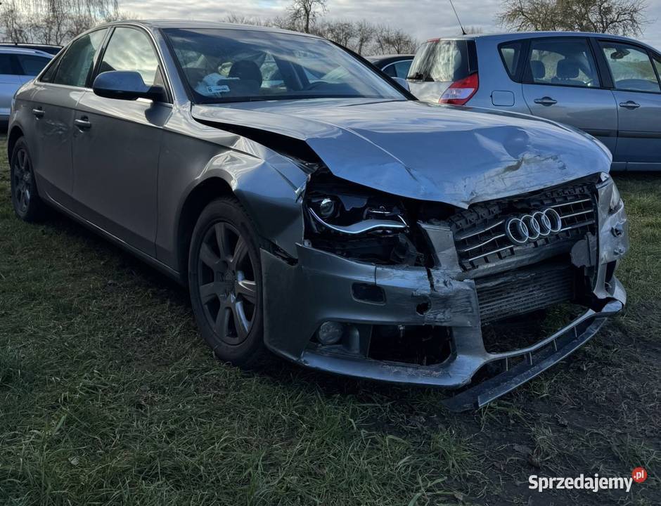 Audi a4b8 powypadkowa Wąbrzeźno sprzedam