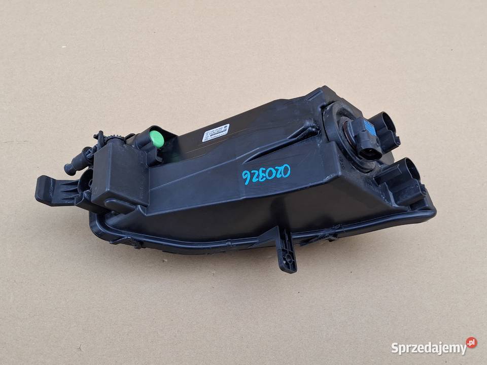 VW GOLF SPORTSVAN LIFT HALOGEN PRAWY LAMPA sprzedam