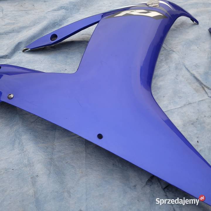 Yamaha R1 RN09 0203 owiewka owiewki bok Nowy Tomyśl
