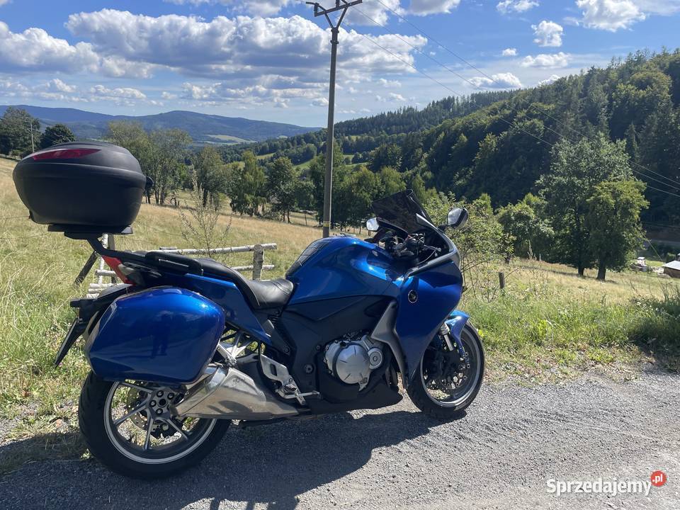 Honda VFR1200F 2010 dużym serwisie motocyklisty Dąbrowa Górnicza sprzedam