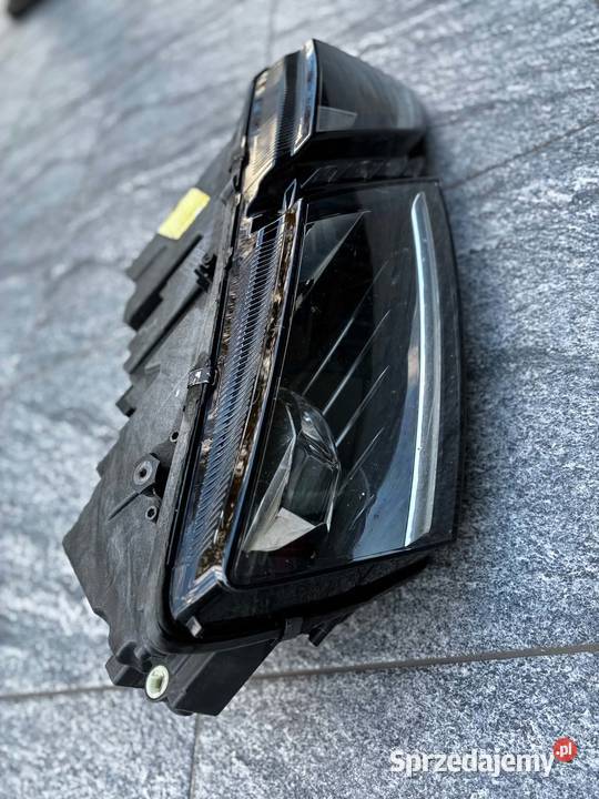 Lampa Przednia prawa Skody Octavia III 5E śląskie Żywiec