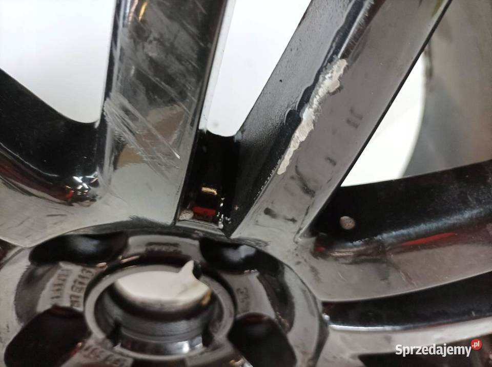 FELGA ALUMINIOWA R18 5X112 ET45 OC57MM 85JX18