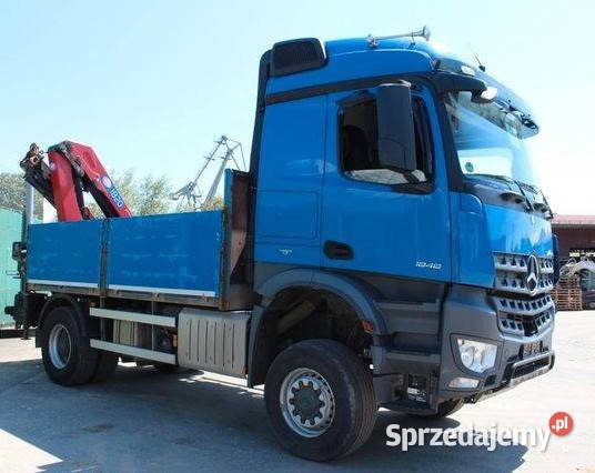 Ciezarowy z dzwigiem 4x4 Mercedes Rok produkcji 2010 Skrzynie Warszawa