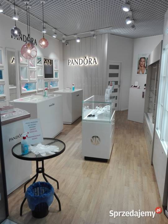 Meble do sklepu jubilerskiego gabloty komody Warszawa