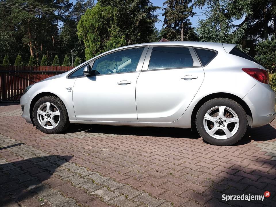 Opel Astra J 14T 140 BENZYNA 2013r Łuków
