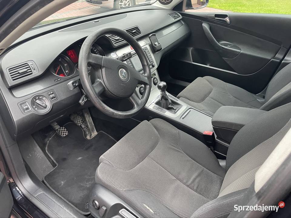 Volkswagen Passat B6 2005 20 TDI welurowa tapicerka Włoszczowa