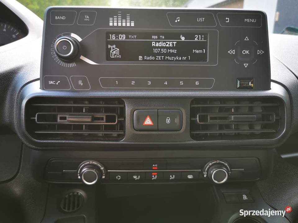 100 Bezwypadkowy Salon Polska Manual VAT23 Motoryzacja Warszawa
