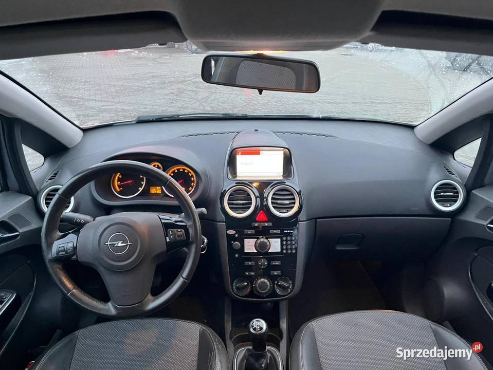 Opel Corsa D 14 benzyna sprowadzony opłacony 4/5