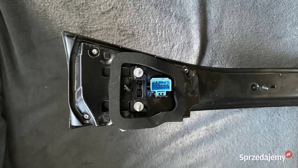 VW ID4 LIGHT BLENDA KLAPY BAGAZNIKA LAMPA TYLNA Lampy tylne Gorzów Wielkopolski sprzedam