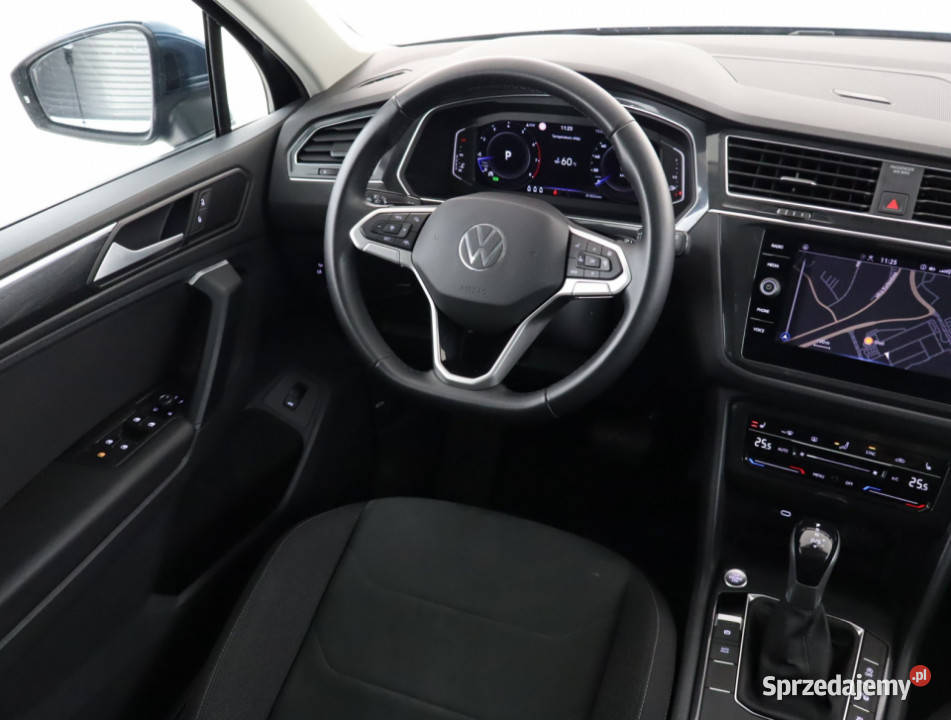 VW Tiguan 15 TSI niebieski Tiguan Bielany Wrocławskie