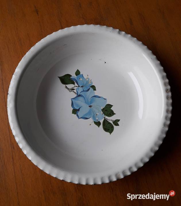 Stary emaliowany talerzyk z okresu PRL u Gdynia