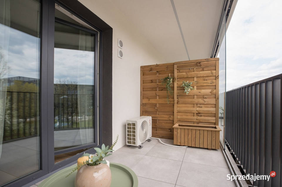 Wygodne nowoczesne i widne z balkonem Orzechowa balkon Warszawa