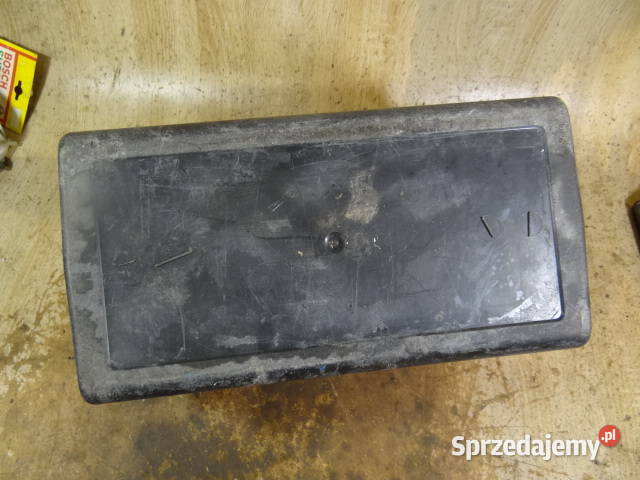 plastikowa skrzynka narzędziowa Pneumant MZ AWO Żary sprzedam