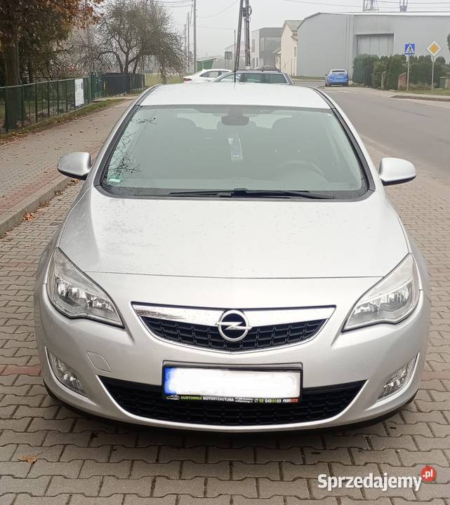 Opel Astra J automat benzyna super stan radio Brodnica