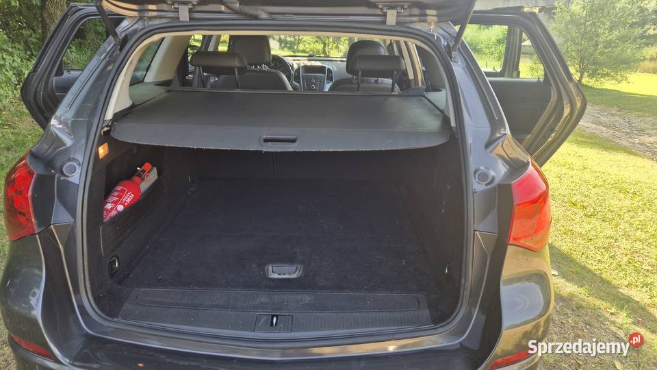 Opel Astra J Super Stan Edycja na 150 lat Opla Rok produkcji 2013 Astra Gdów
