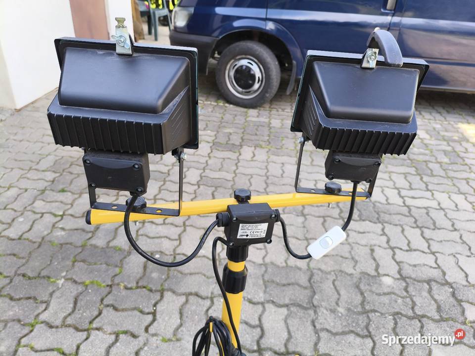 Lampy halogenowestojak Świdnica