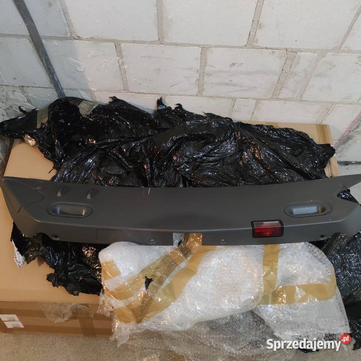 BMW e65 plastik klapy bagażnika lift