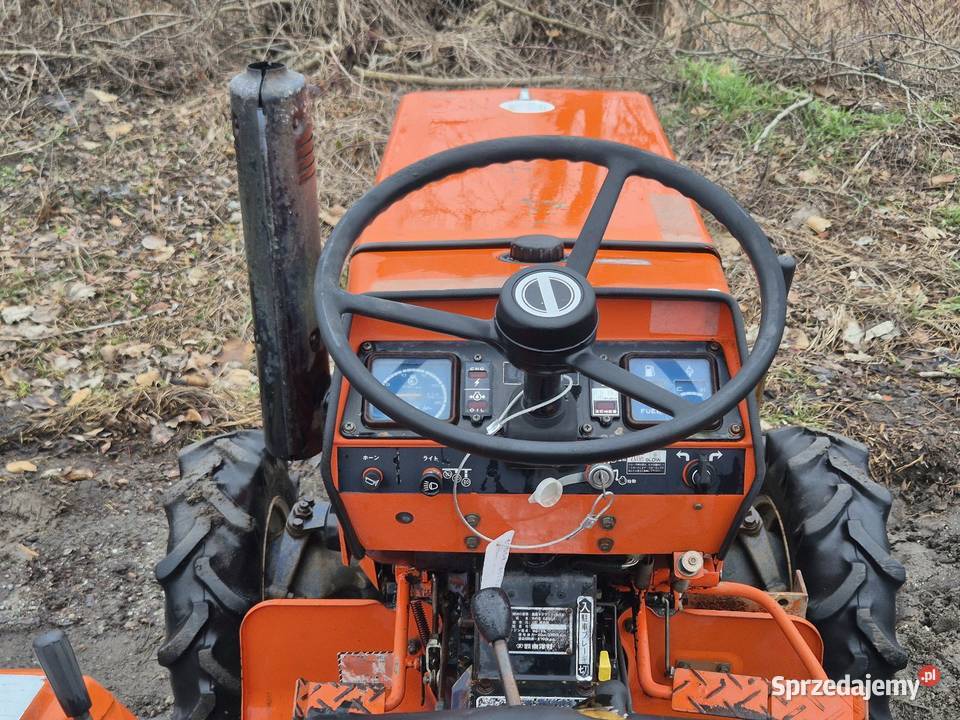 Traktorek traktor HINOMOTO E2004D 20 44 Małuszyn