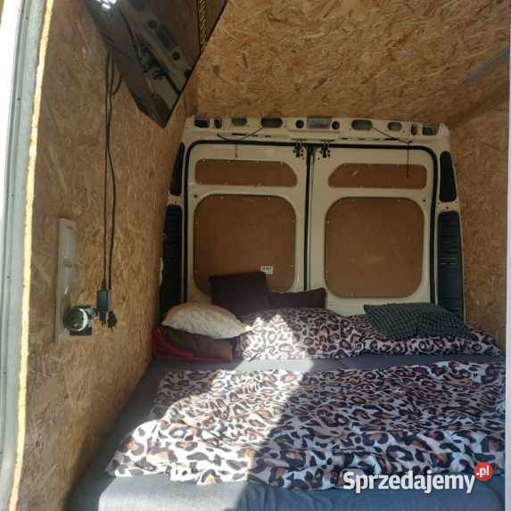 Fiat Ducato z zabudową łóżko tv kuchnia diesel