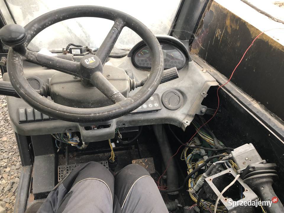 Kabina cat th407 kompletna sterowniki uszkodzony Dobrodzień