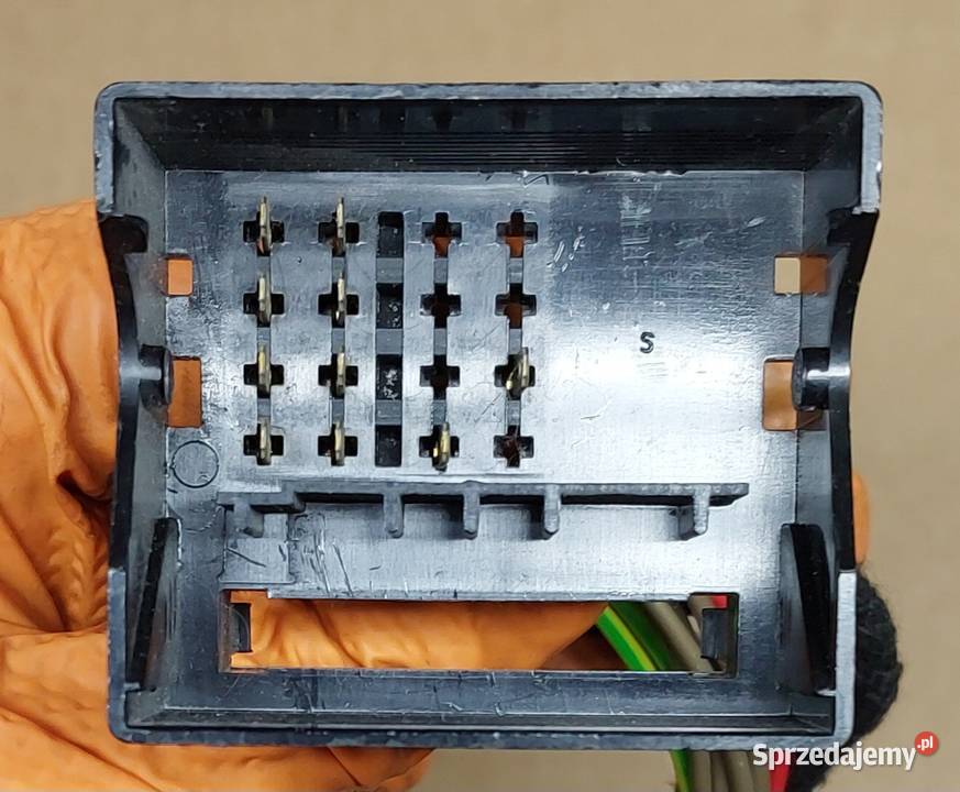 WIĄZKA ADAPTER DO MONTAŻU NAWIGACJI VW MFD AUDI dolnośląskie Mielęcin