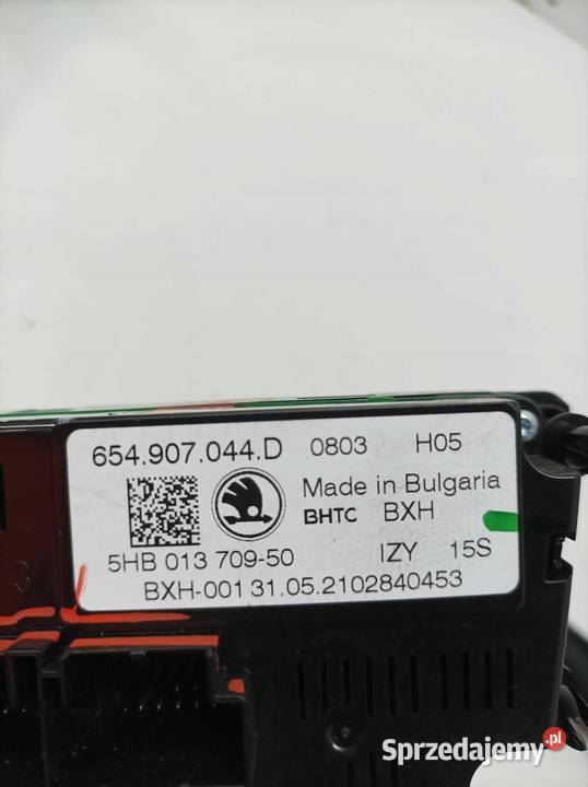 PANEL NAWIEWU 654907044D Skoda Scala I 2019