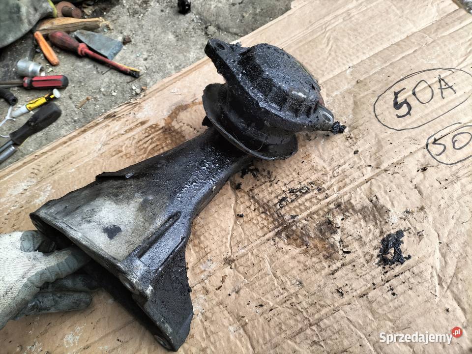 AUDI 80B4 80 B4 19TDI 19 TDI 8A0199308D ŁAPA osobowe Pozostałe lubelskie Kamień-Kolonia