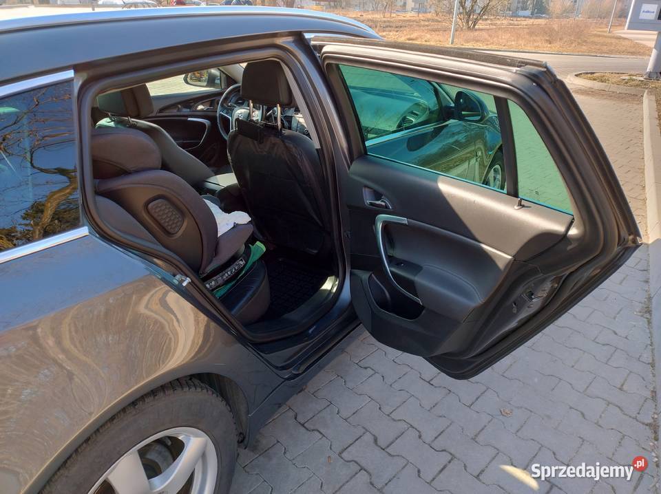 Opel Insignia A Sport Tourer 20 CDTI 160 2009r Toruń
