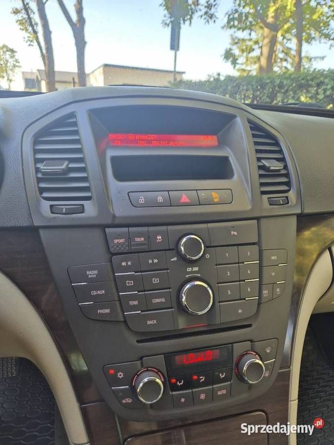 Opel Insignia 16 Turbo 180 wnętrze cosmo elektryczne lusterka łódzkie Zduny