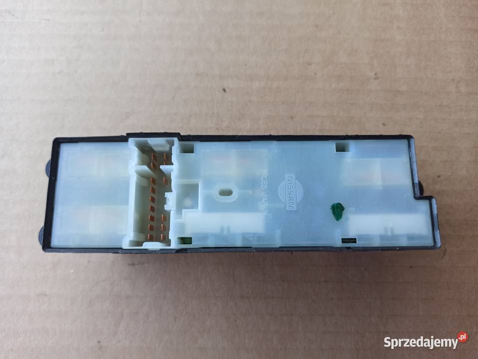 Nissan Almera Tino przełącznik szyb Lewy przód dolnośląskie Bolesławiec